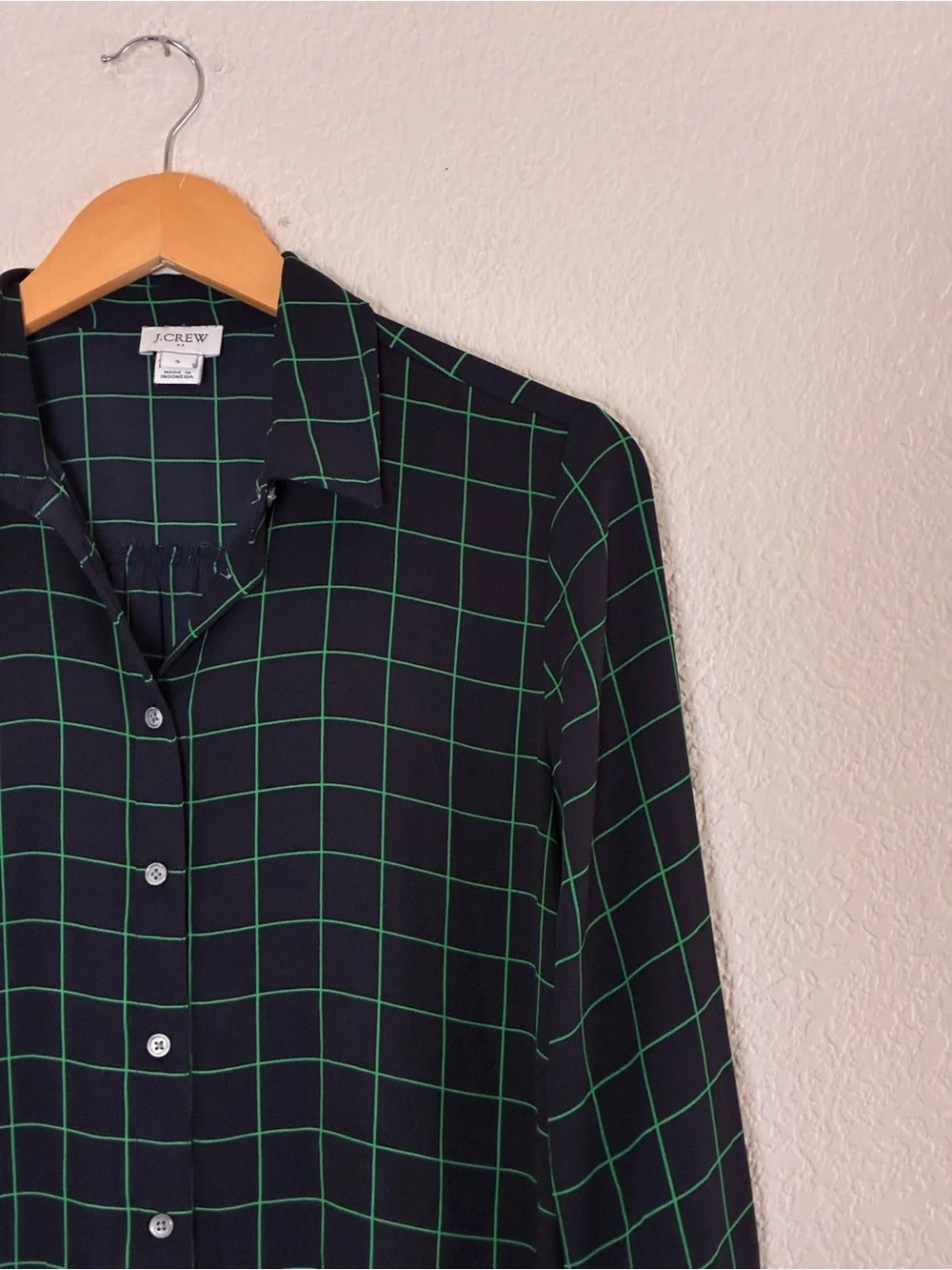 J. Crew | Navy and green airy lightweight long sleeve button front blouse small